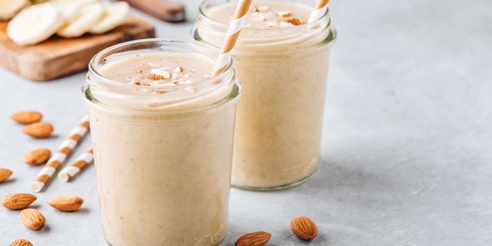 almond and banana healthy shake